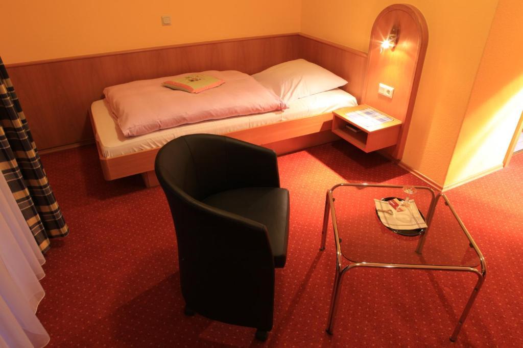 Hotel Kasserolle Siegburg Zimmer foto
